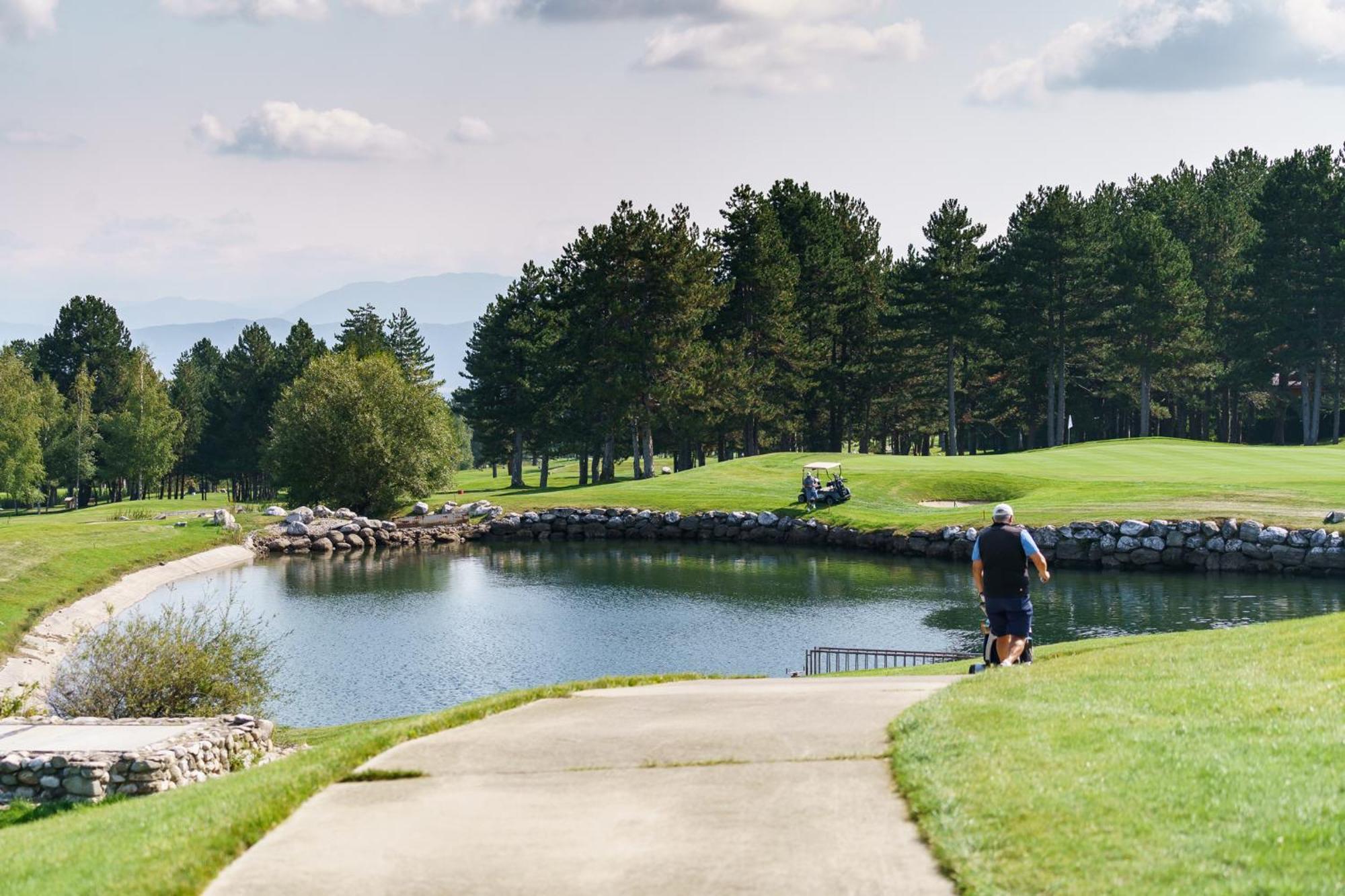 شقة Pirin Golf Mountain View Retreat رازلوغ المظهر الخارجي الصورة